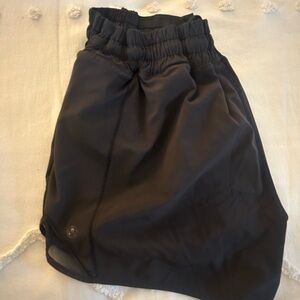 lululemon black Hotty Hot Low-Rise 4”